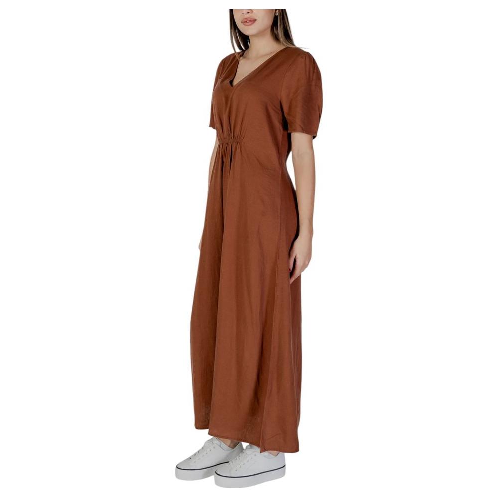 B.Young Brown Linen Dress B.Young Saddle Brown