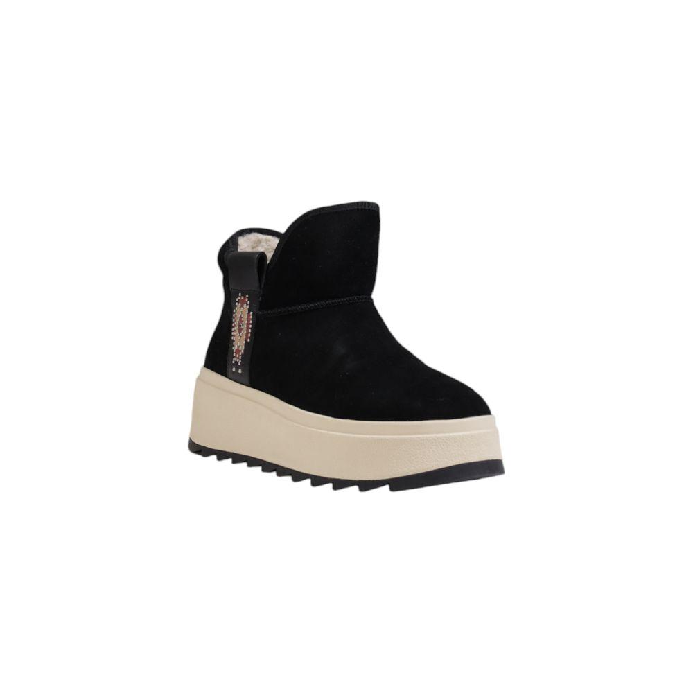 ASH black suede leather boot for women, Fall/Winter collection, featuring platform sole and elegant design.