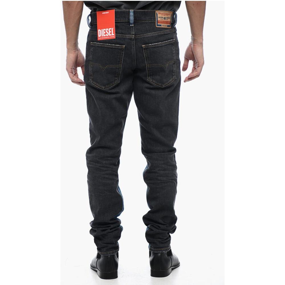Diesel Two-toned 1995-S3 Denims with Straight Leg 17cmDescription: Details: Denim Rules Autumn-Winter Blue Black 5 pockets Denim cotton Belt loops Logo Made in Italy P600939 Ankle Mesure: 17cm