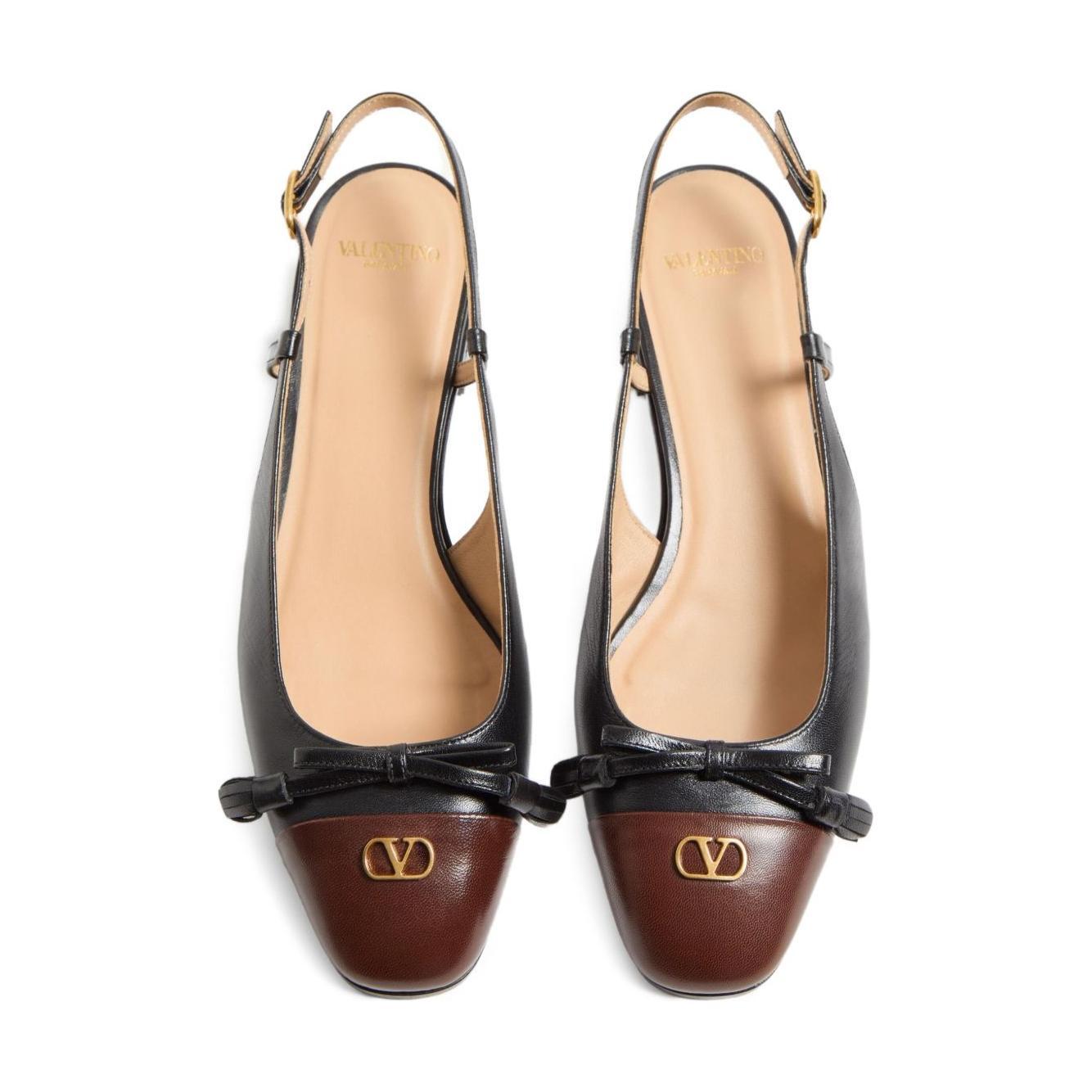 Valentino Garavani Flat shoes Black