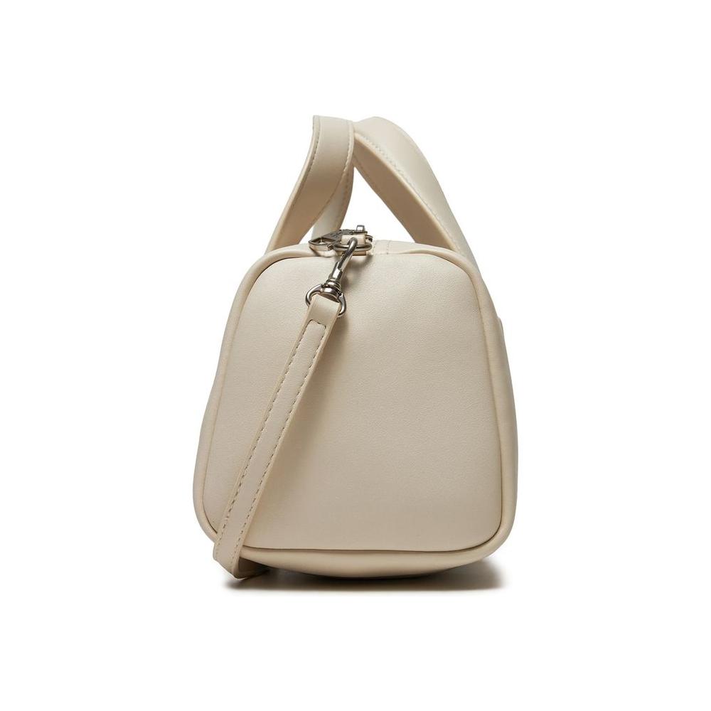 Front view with bag zipped and handles upright.