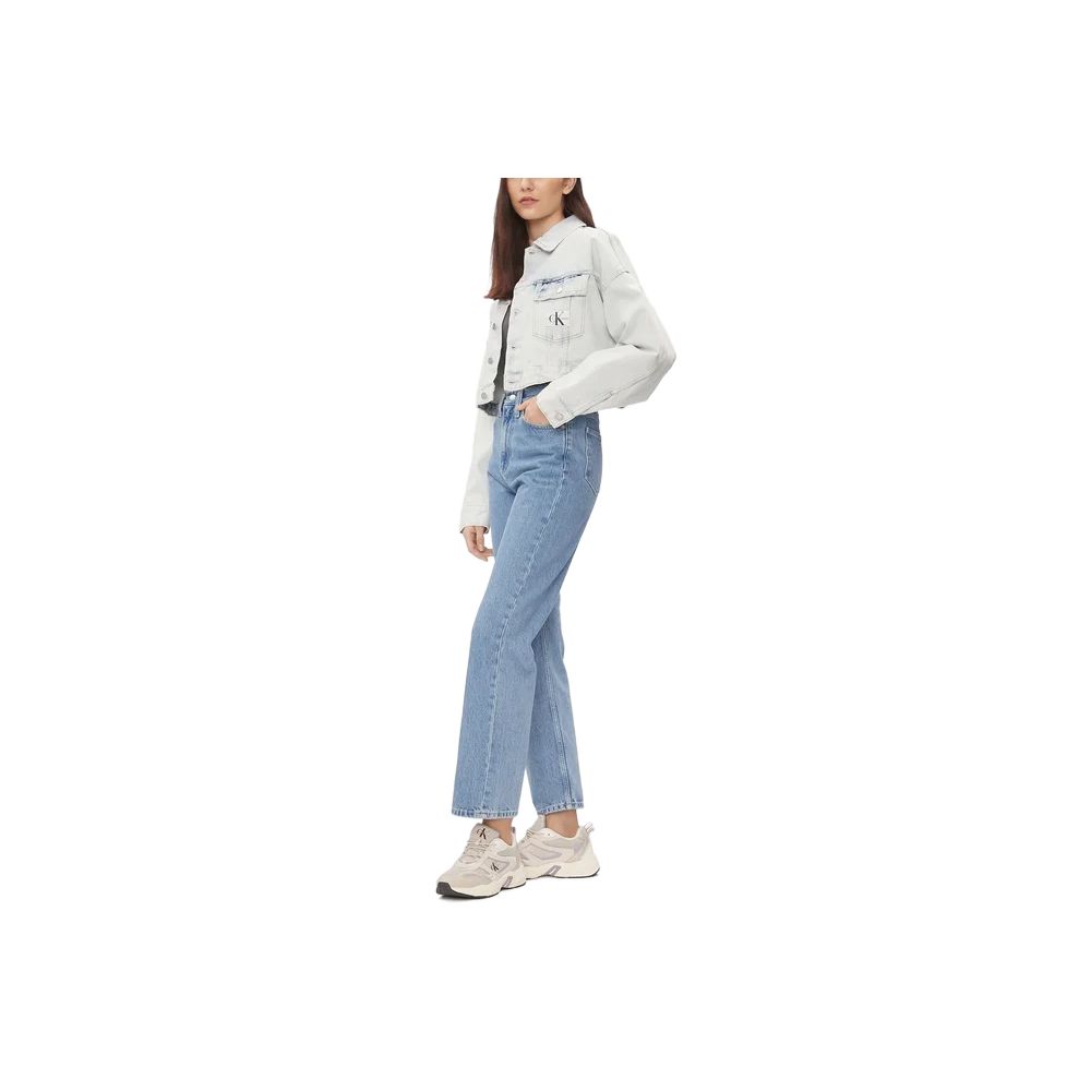 Woman wearing Calvin Klein Jeans Light Blue Cotton Relaxed Fit Jeans with high-rise waist and wide leg style