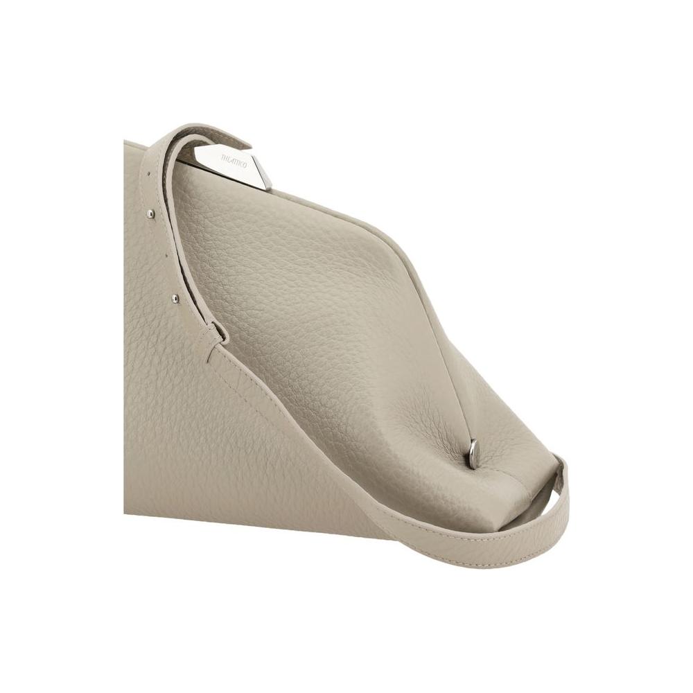 Front view with bag zipped and handles upright.