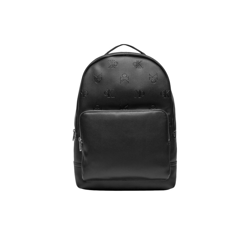 Front view with bag zipped and handles upright.