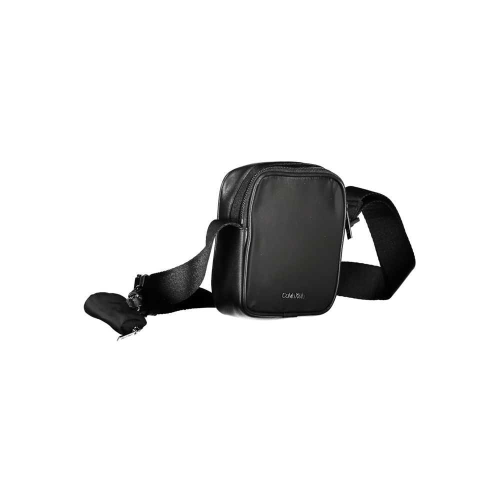 Front view with bag zipped and handles upright.