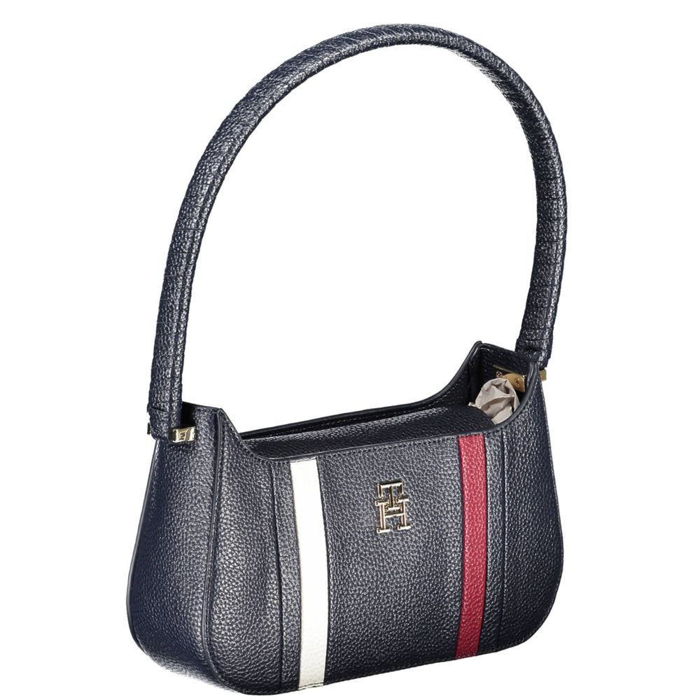 Front view with bag zipped and handles upright.