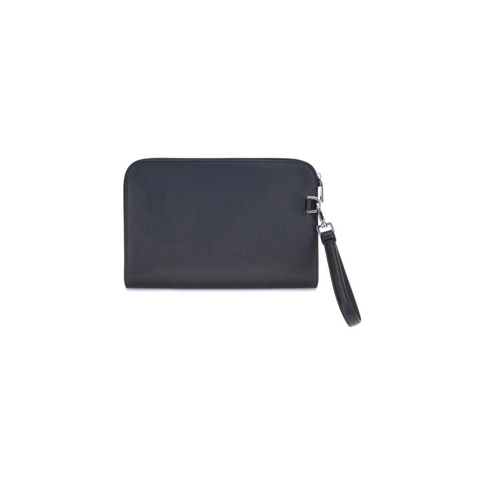 Front view with bag zipped and handles upright.