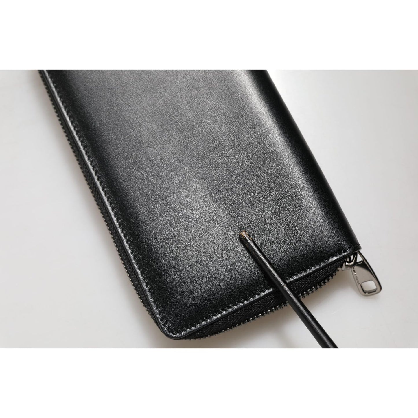 Dolce & Gabbana Black Leather DG Plaque Zip Around Continental Wallet BAG4701