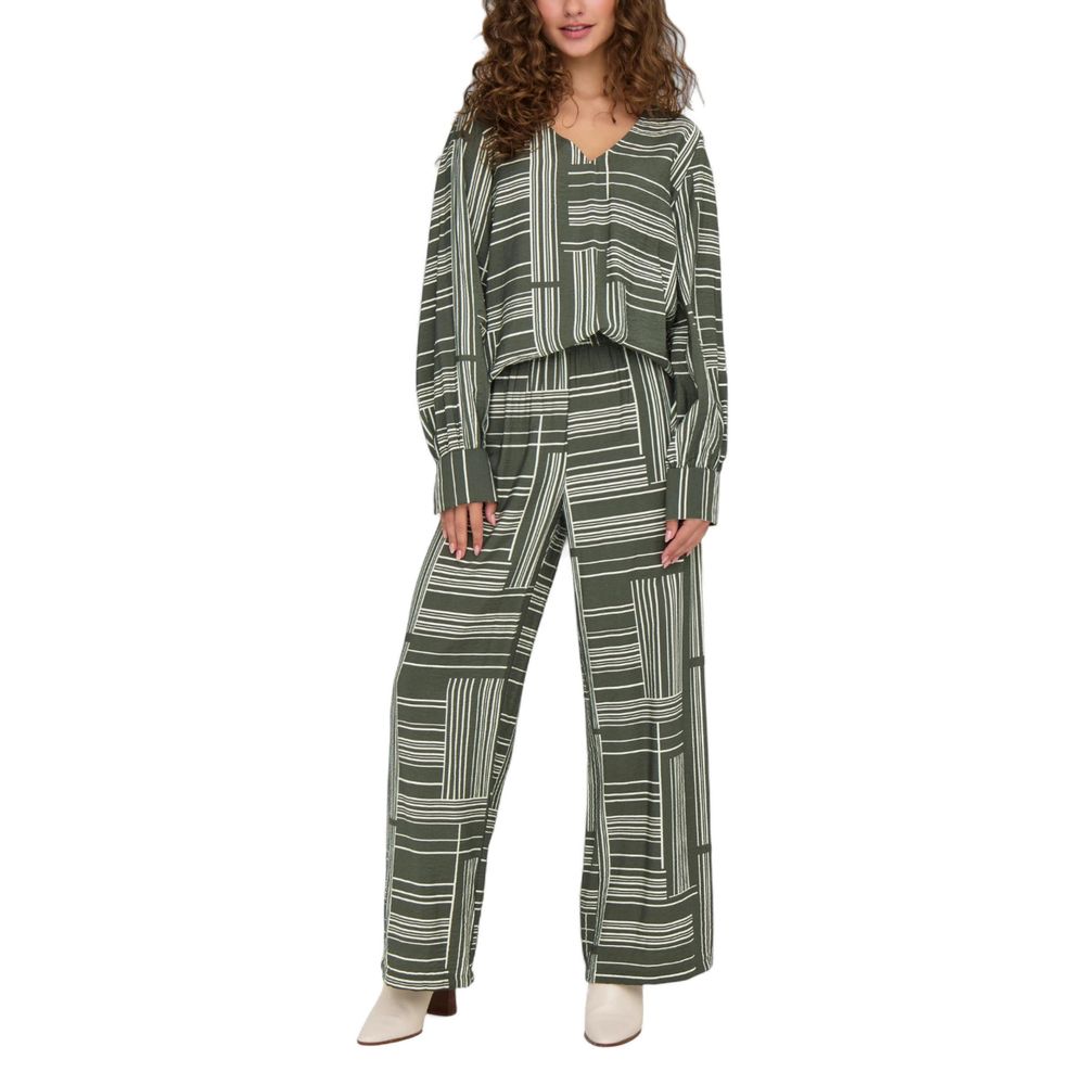 Jacqueline De Yong Green Viscose Blouse with geometric stripe pattern and V-neckline, long sleeves, paired with matching striped pants.