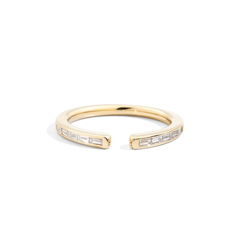 Gold ring ANELLI RECARLO MOD. R01FN001_021-12 with rectangular diamonds.