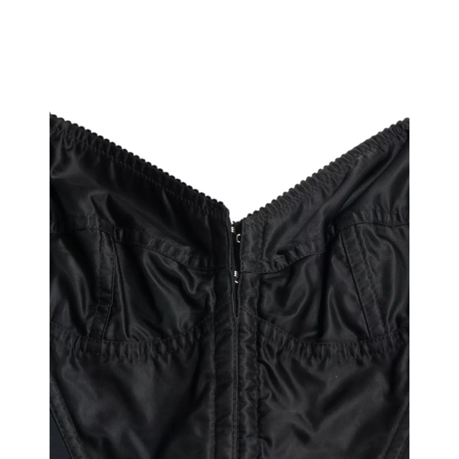Front view with bag zipped and handles upright.
