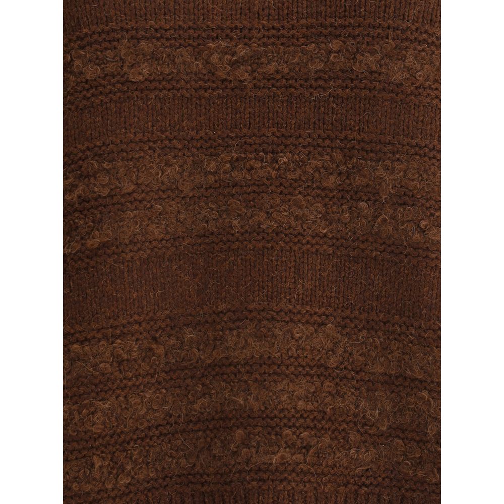 Detailed view of Fabiana Filippi Brown Camel Hair Sweatshirt fabric texture with striped, contrasting bouclé yarn design.