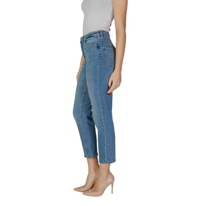 ICHI Light Blue Cotton Mom Jeans featuring a high waist and straight leg, styled casually for modern fashion and comfort.