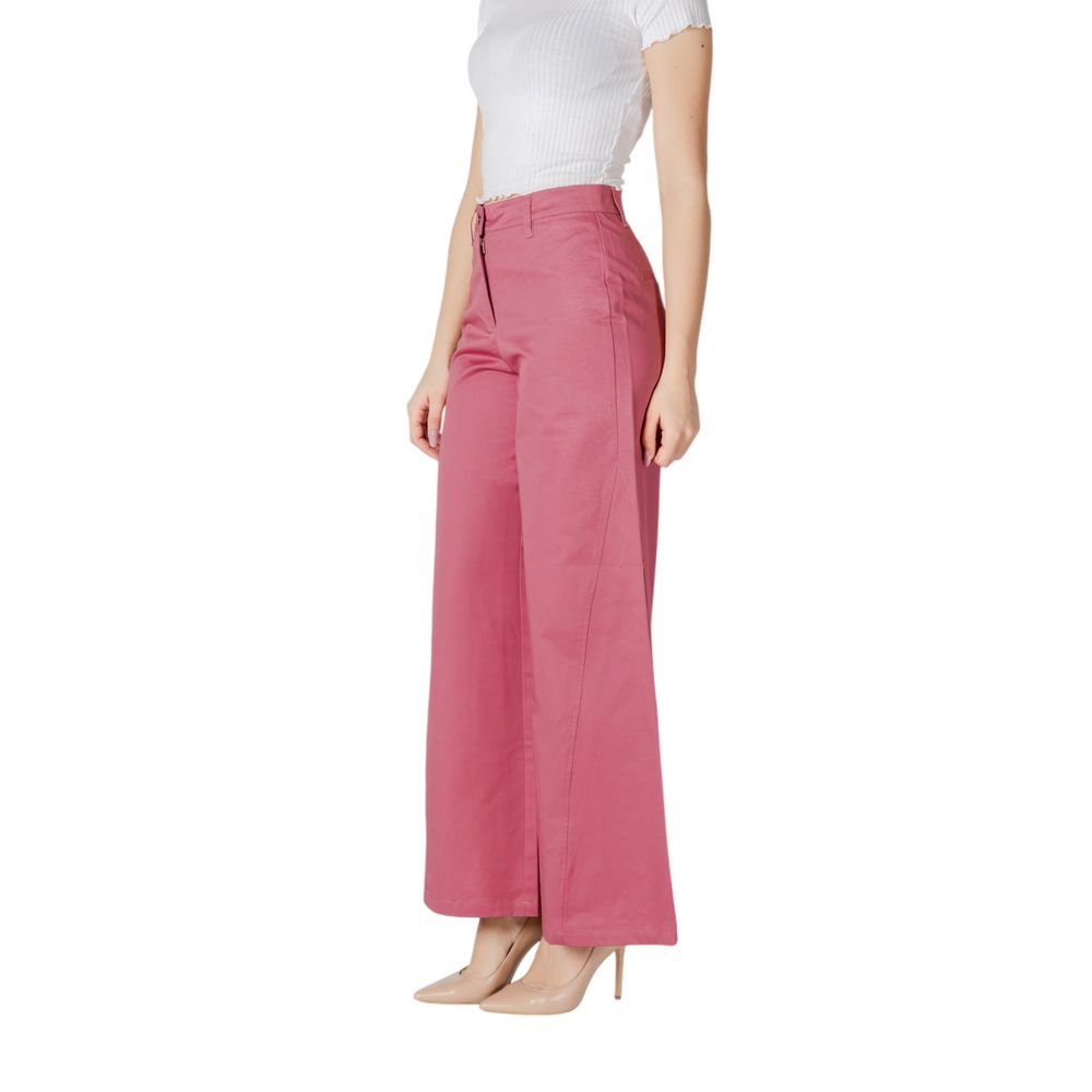 ICHI Pink Cotton Pant for women, showcasing wide-leg design with a high waist, crafted from 100% cotton for a sophisticated modern look.