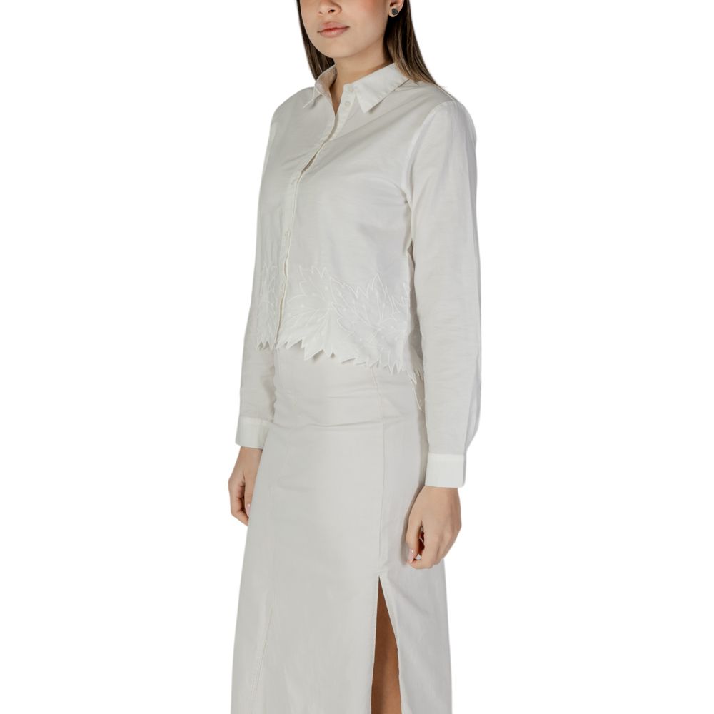 Jacqueline De Yong White Cotton Blouse with floral embroidery, featuring a cropped cut, classic collar, and long sleeves