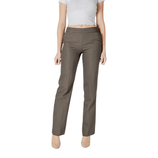 Woman wearing Morgan De Toi Green Cotton Casual Pants, showcasing comfortable fit and sleek design, ideal for work or casual events.