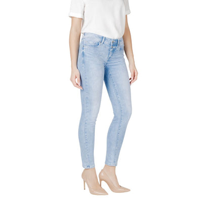 Woman wearing Street One Light Blue Cotton Slim Fit Jean with heels